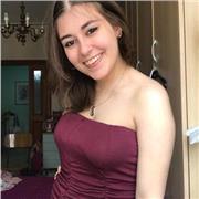 Ragazza si offre per ripetizioni private